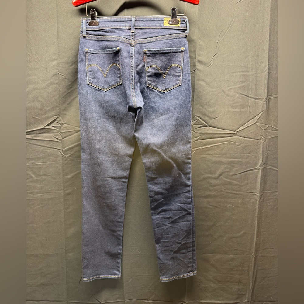 EUC Levi’s Women's Mid Rise Skinny Jeans sz 6 (14ae)